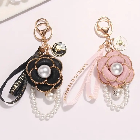 NEWT CAMELLIA KEY CHAIN and 3 Colors. - Picture 5 of 10